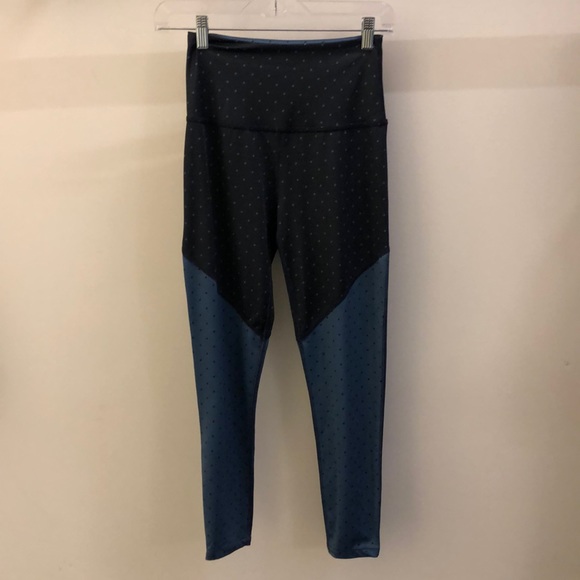 Beyond Yoga Pants - Beyond Yoga black and blue legging, sz S, 70924 Beyond Yoga Pants - Beyond Yoga black and blue legging, sz S, 70924